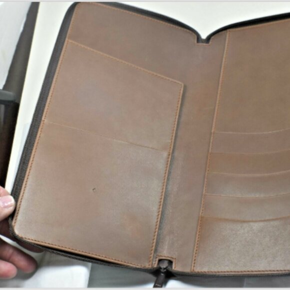 New Tiffany & Co. Continental Zip Around Wallet Brown Leather, Pochette - Picture 1 of 6